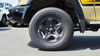Toyota Land Cruiser Single Cub LX V6 4WD 2022
