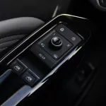 VOLKSWAGEN ID4 CROZZ PRO with HEAD UP DISPLAY 2022 - Thumbnail 18