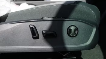 VOLKSWAGEN ID4 CROZZ PRO with HEAD UP DISPLAY 2022