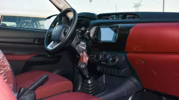 Toyota Hilux SR5 Single Cab 2.7L M/T 2022