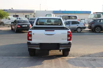 RHD - TOYOTA HILUX REVO 126 2.8L DIESEL 4WD DC HIGH MANUAL NEW FACE LIFT